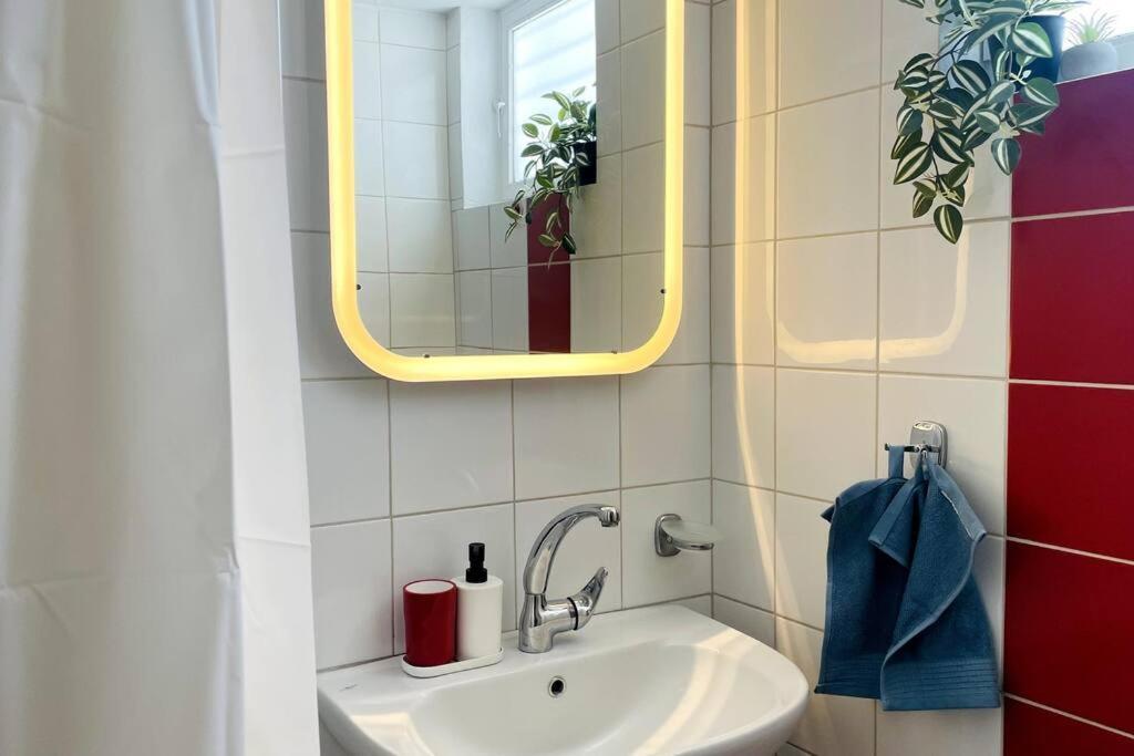Cybele Apt Downtown Apartamento Volos Exterior foto
